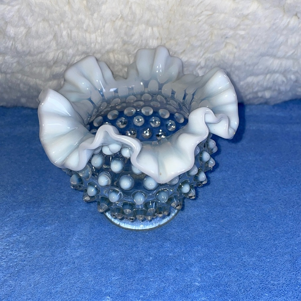 Vintage 1950’s Fenton White French Opalescent Glass Bowl.